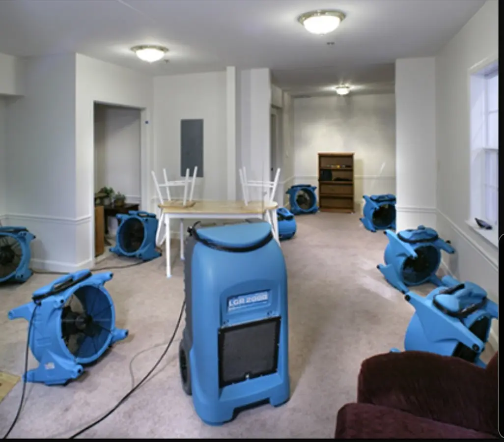 Air movers and dehumidifier setup for Water Damage Restoration in Antwerp